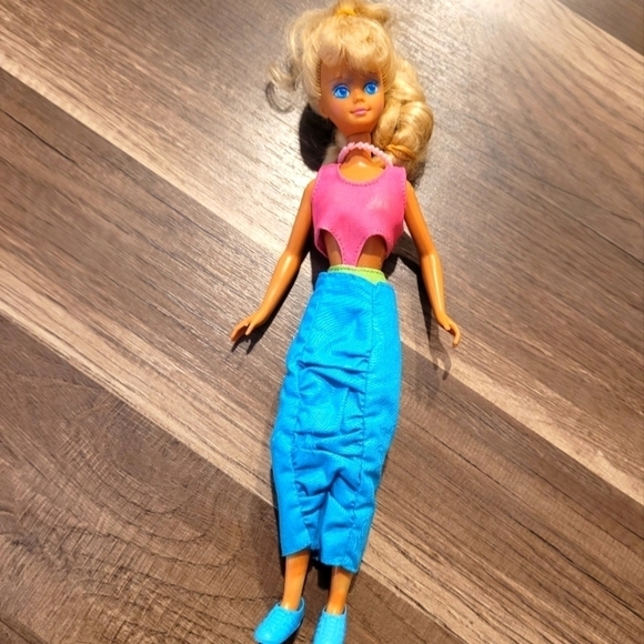 Vintage 1987 Mattel Barbie Doll - Picture 1 of 4